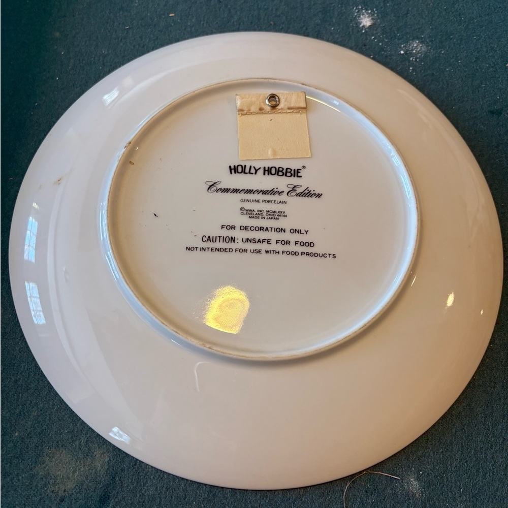 Vintage Holly Hobbie Mother's Day Commemorative Plate with Gold Trim - Picture 3 of 3